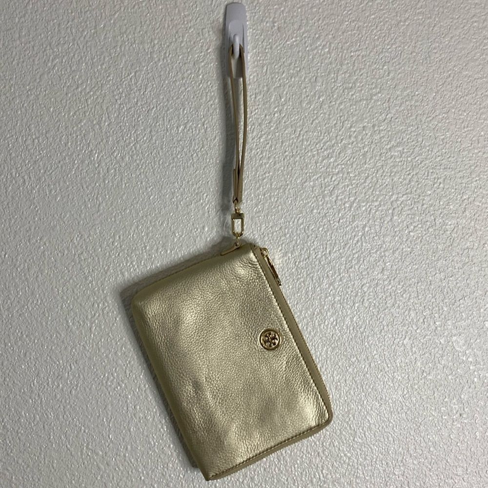 NWT-Tory Burch- soft gold Landon large wristlet